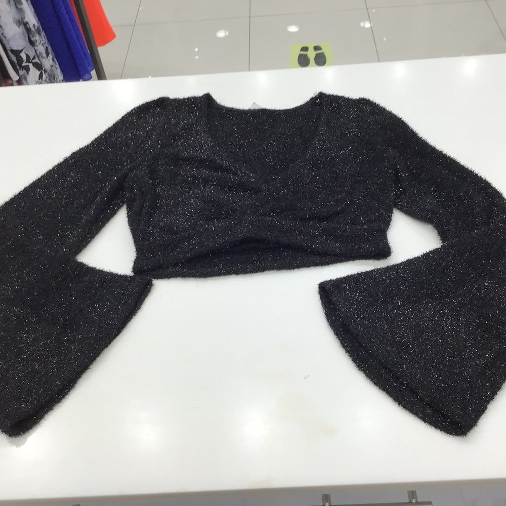 FUZZY SHINE CROP LONG BELL SLEEVE TOP